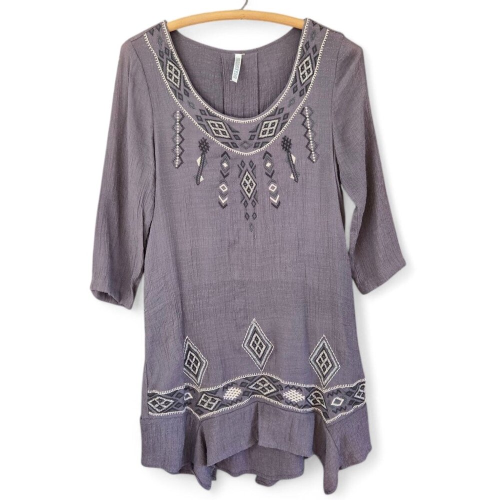 Monoreno Embroidered Tunic Top 3/4 Sleeve Split Back Gray M
